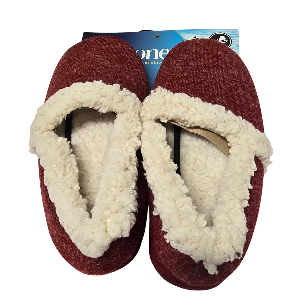 Isotoner Womens 360 Surround Comfort Memory Foam Slippers Red  8-9 L NWT